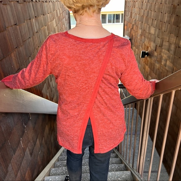 Mur Mur Rust orange split back long sleeve tee top Medium - Picture 1 of 13